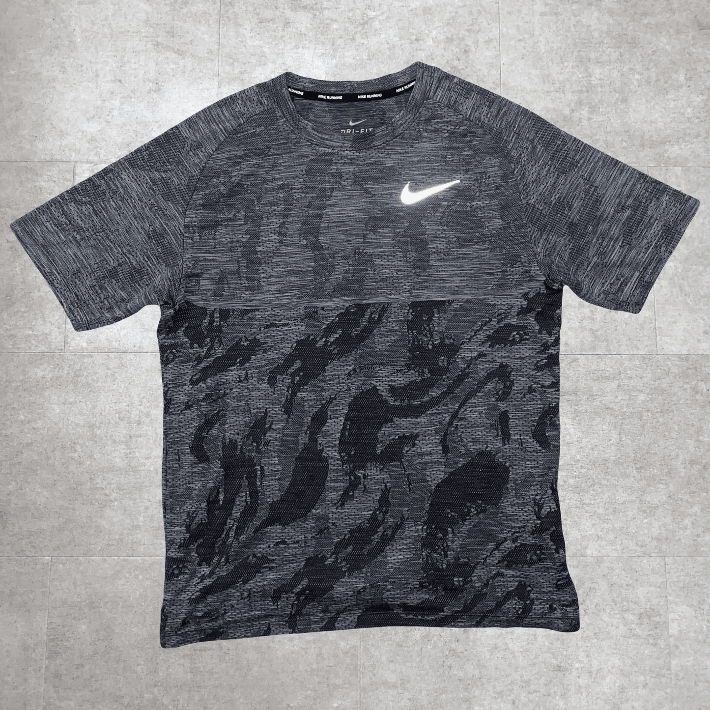 Rare Dark Grey Pattern Running T-Shirt