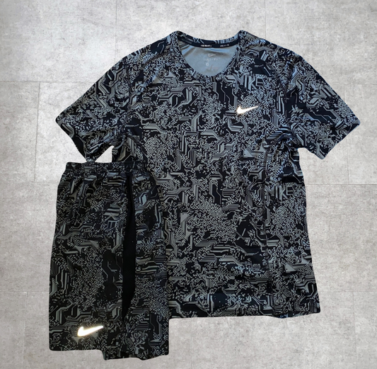 Rare Black Camo Running T-Shirt & Shorts